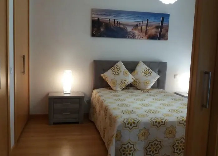Apartamento Novo Com Piscina Olhao